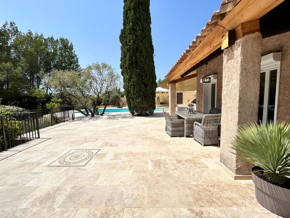 Villa De Charme En Campagne Avec Piscine Privee Et Nature Luxuriante Le Beausset Extérieur photo
